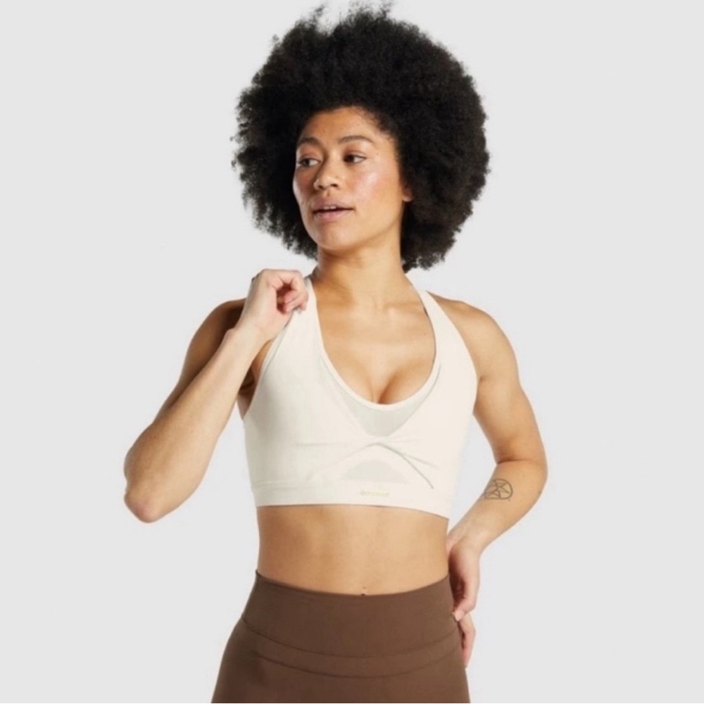 Whitney Simmons x gymshark sports bra